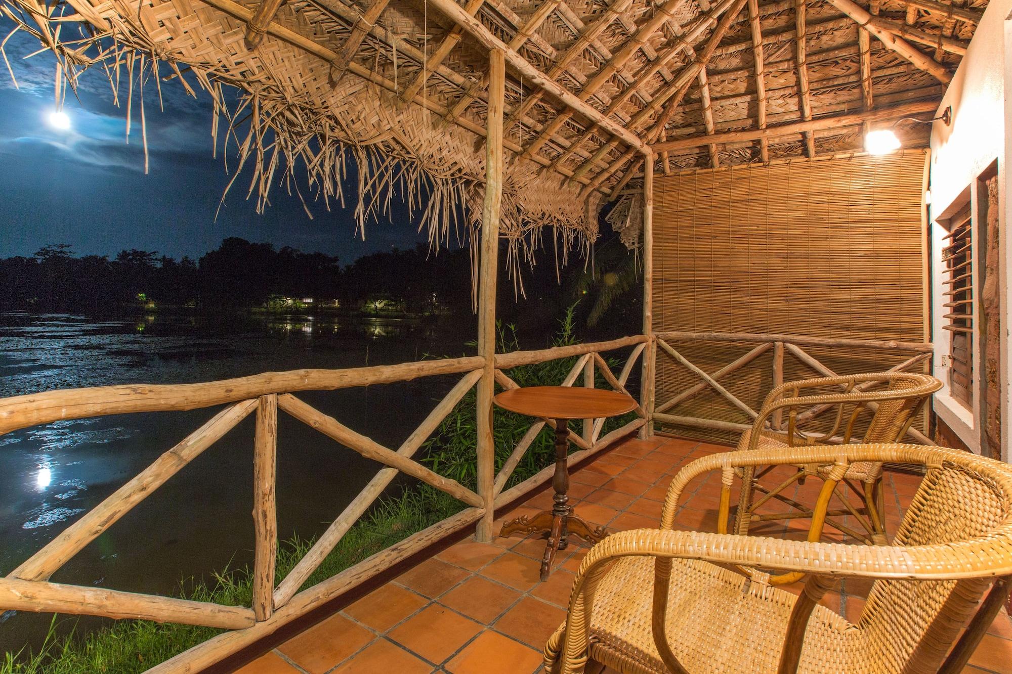 Готель Coconut Lagoon Kumarakom- A Cgh Earth Experience Екстер'єр фото