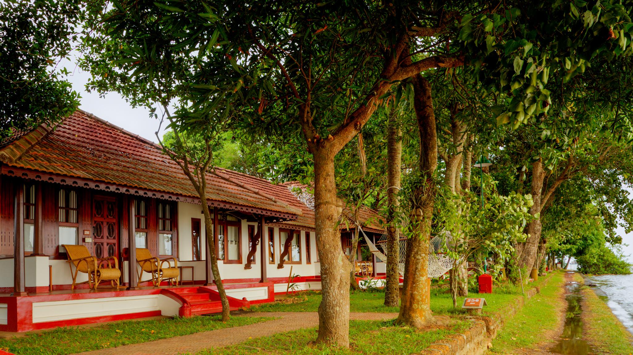 Готель Coconut Lagoon Kumarakom- A Cgh Earth Experience Екстер'єр фото