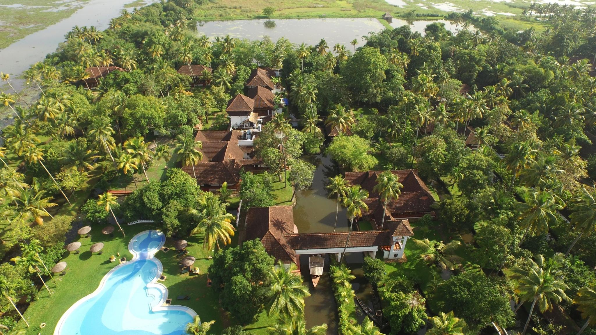 Готель Coconut Lagoon Kumarakom- A Cgh Earth Experience Екстер'єр фото