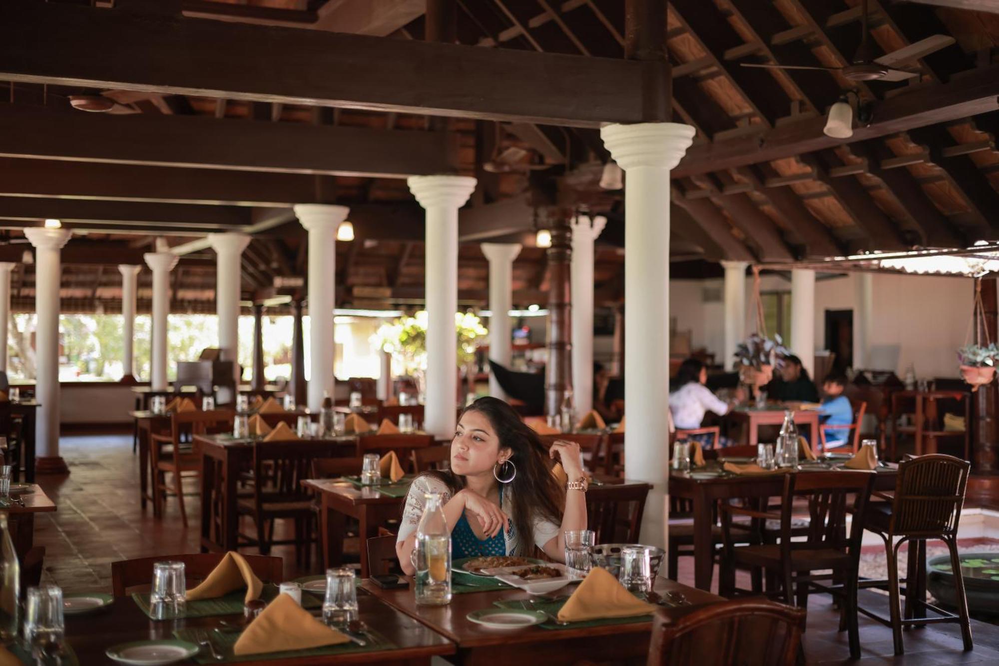 Готель Coconut Lagoon Kumarakom- A Cgh Earth Experience Екстер'єр фото