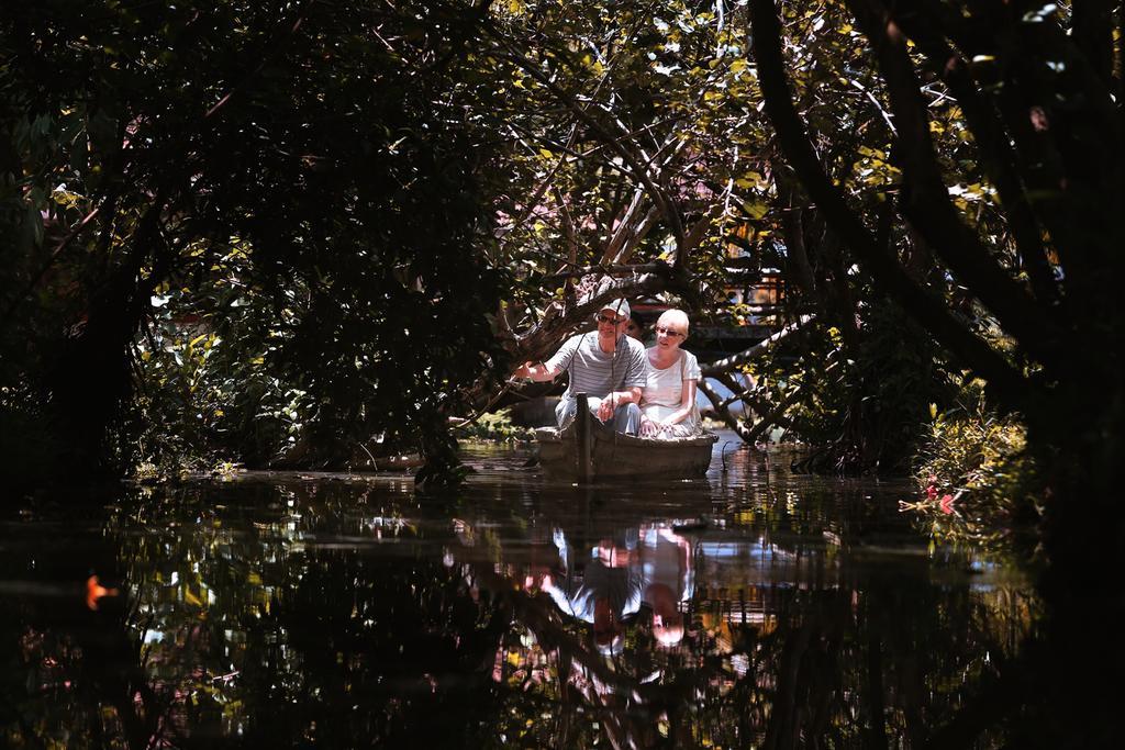 Готель Coconut Lagoon Kumarakom- A Cgh Earth Experience Екстер'єр фото